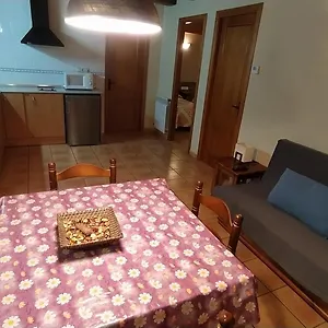 Apartamento Beta, Baró